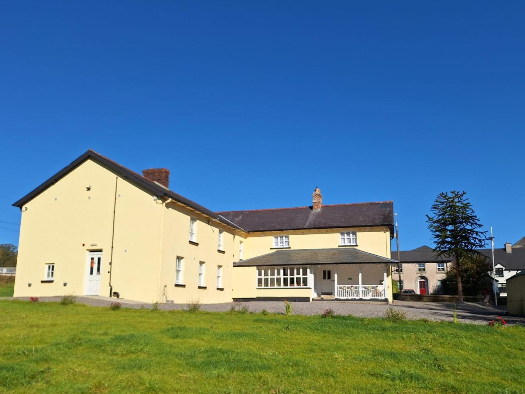The Monkey Puzzle Hotell Bunclody Exteriör bild
